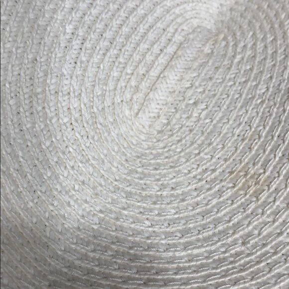 Used floppy hat. White - Picture 8 of 8